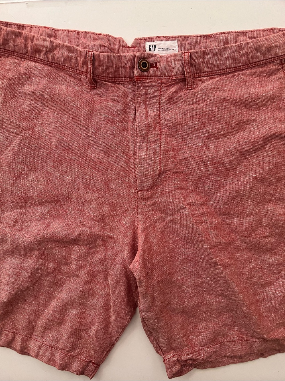 GAP Men's Heathered Coral-Red Flat Front Shorts